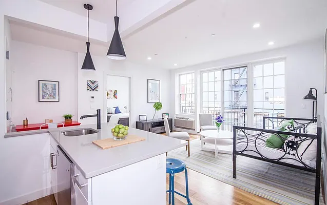 Rented by New York Casas Ltd. | media 3