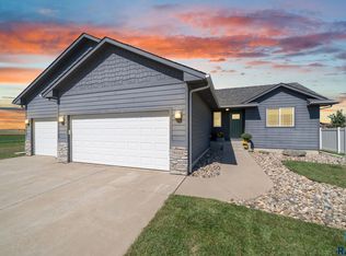 9020 W 22nd St, Sioux Falls, SD 57106