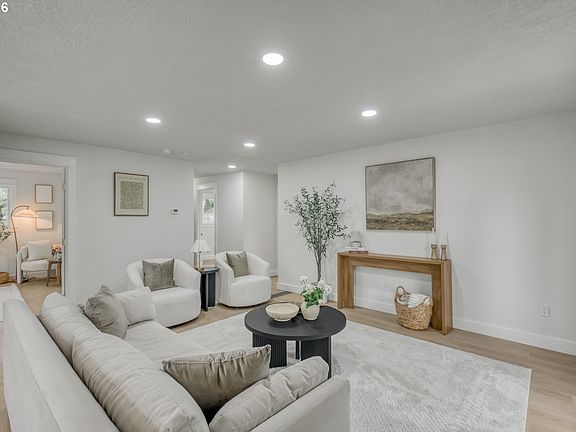 4th image of 3016 SE 87th Ave