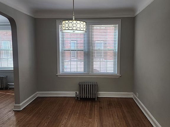 5th image of 1641 W Touhy Ave APT 1N