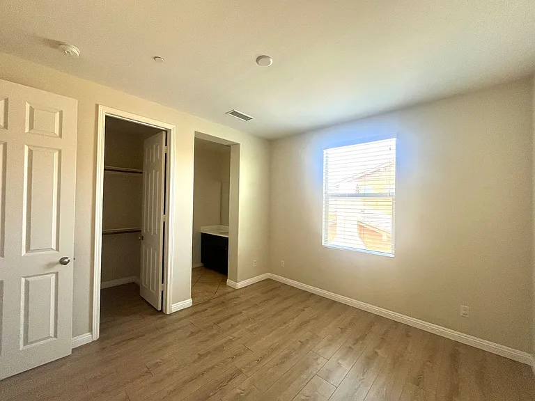 1134 Las Colinas Way — Photo 17