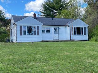 19901 W Rindt Ct, New Berlin, WI 53146