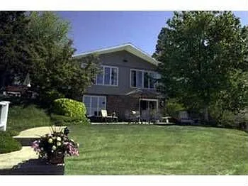 2205 Lake Shore Dr photo 1