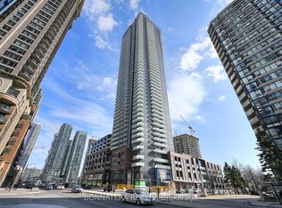 430 Square One Dr #3301, Mississauga, ON L5B 0E2