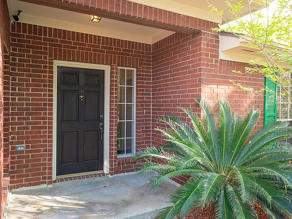 3rd image of 3818 Oak Dale Dr