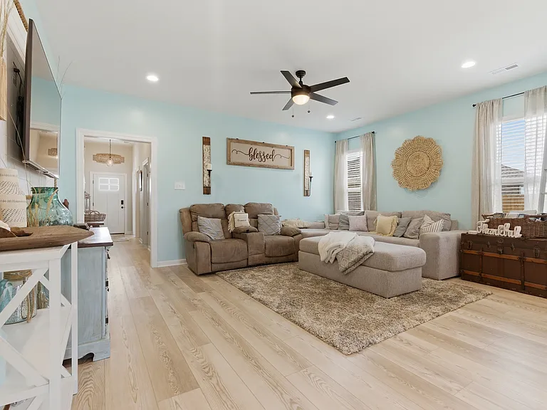 221 Willie Sanders Dr — Photo 6