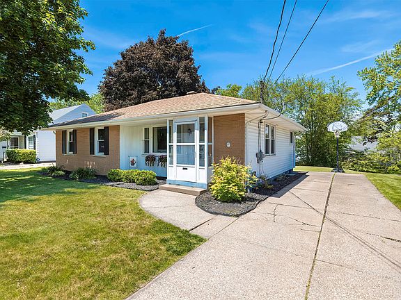 2nd image of 114 Cypress St