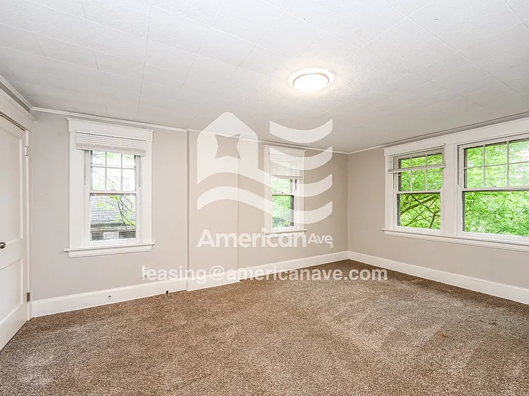 1159796_010_bedroom_11.jpg