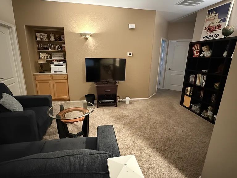1423 E Elgin Pl — Photo 29