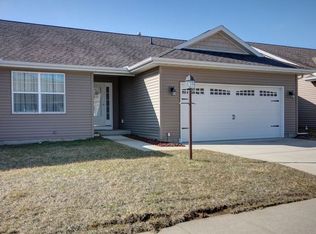 207 Medinah Ct, Fisher, IL 61843