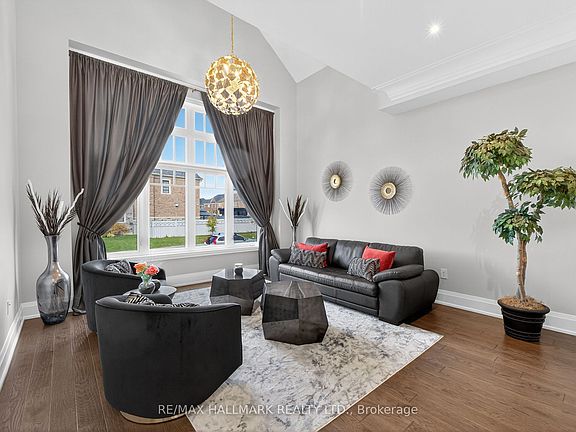 5th image of 29 Secret Garden Ct