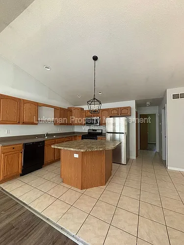 415 S Kendall Ave Photo 1