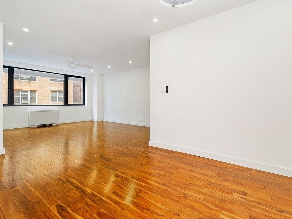 1st image of 116 Central Park S APT 8F