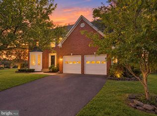 13109 Peach Leaf Pl, Fairfax, VA 22030