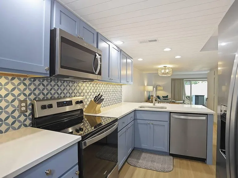 32 S Forest Beach Dr #59 — Photo 11