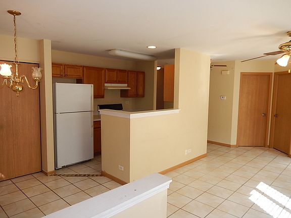 4th image of 2190 Kathleen Cir