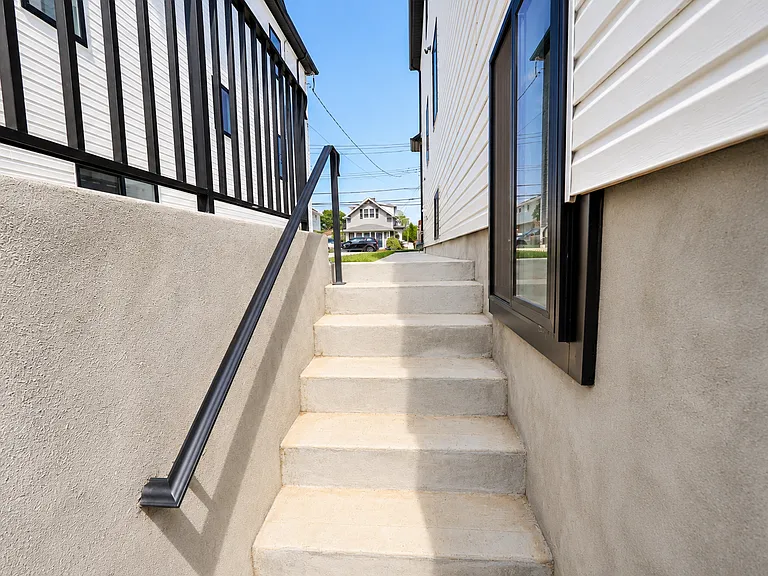 280 Eltingville Blvd #1 — Photo 16