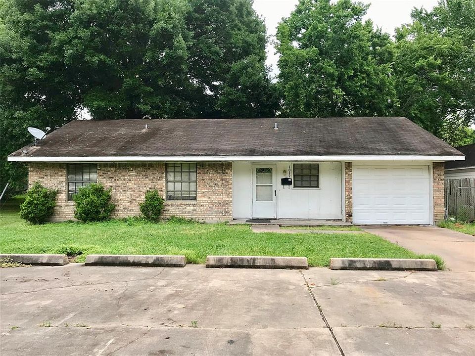 1st image of 1019 Avenue I