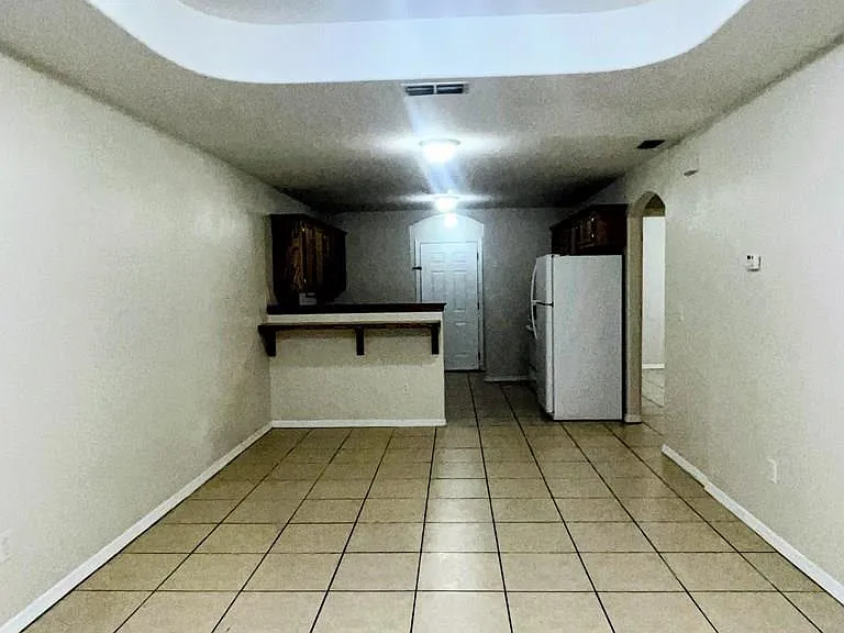 705 Sonesta Ct #B — Photo 8