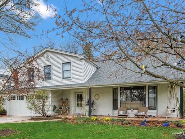 1556 Shenandoah Ln, Naperville, IL 60563