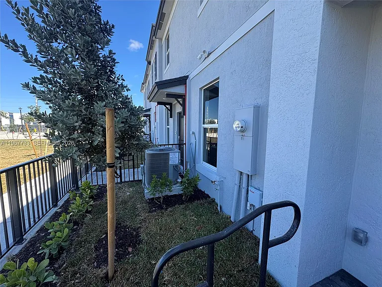 12420 SW 248th St #7 — Photo 4