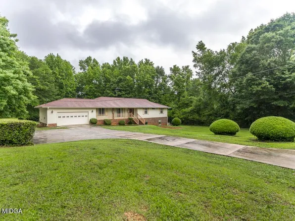 411 Hickory Ln, Griffin, GA 30223