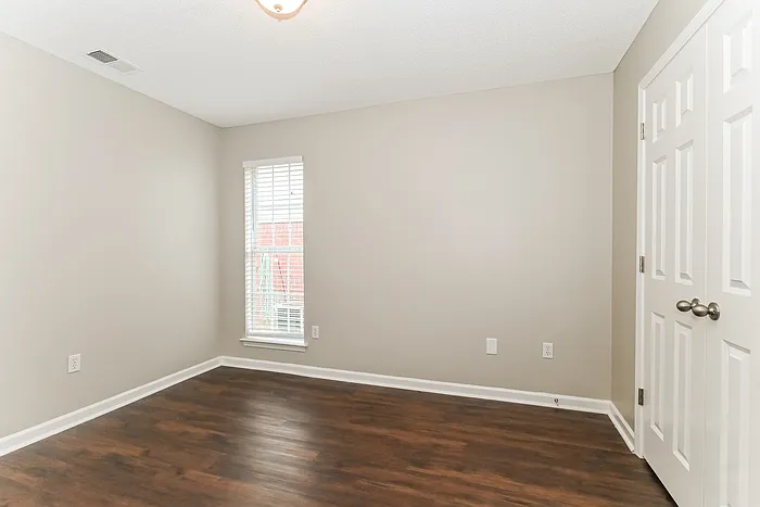 5682 Hunters Chase Dr — Photo 15