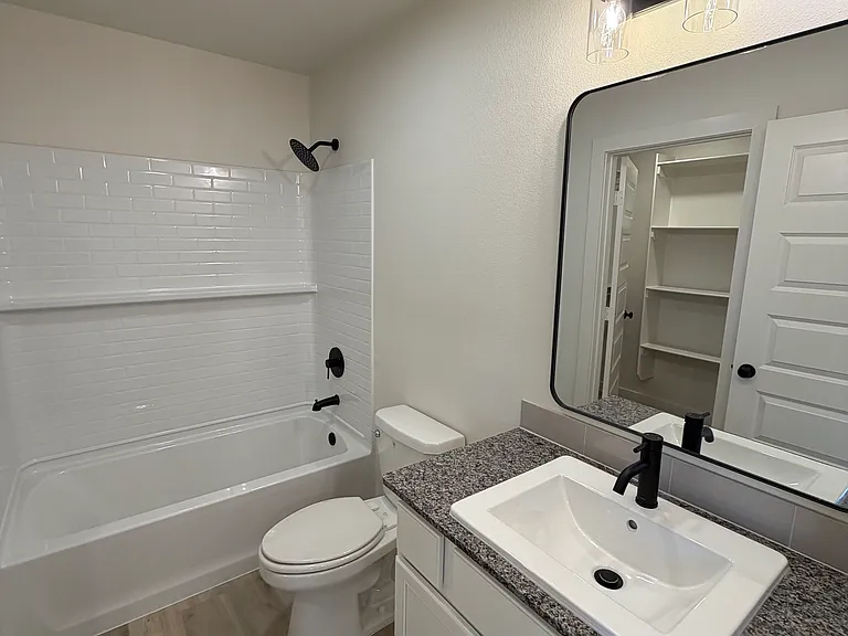 10311 Harvest Ln — Photo 4