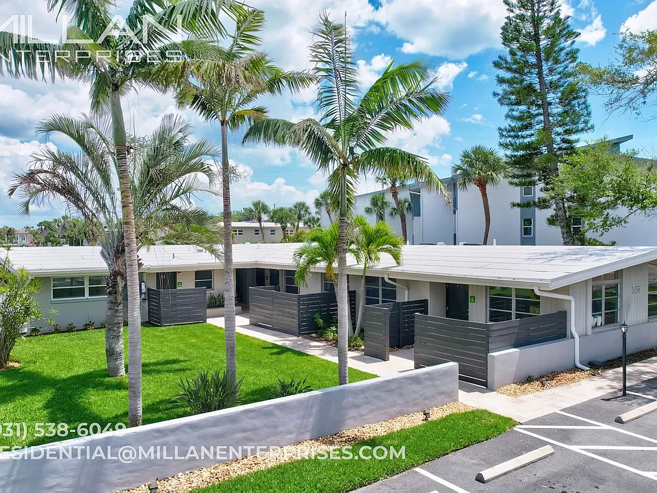 325 Capri Boulevard