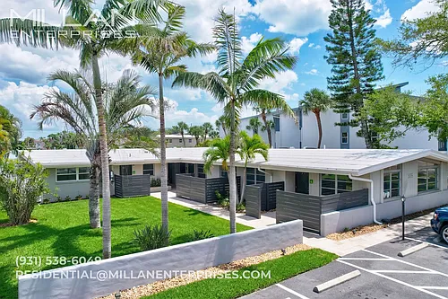 325 Capri Blvd Photo 1