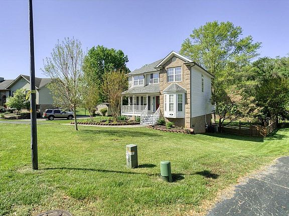 3rd image of 1257 Trevino Dr NE