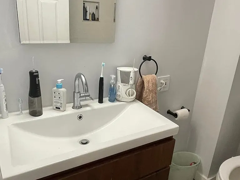 118 Otis St #1 — Photo 9