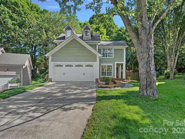 807 Water Wheel Ct, Charlotte, NC 28209