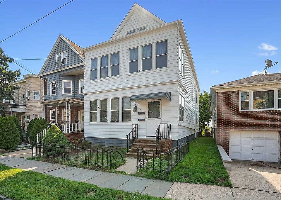 520 Avenue E, Bayonne, NJ