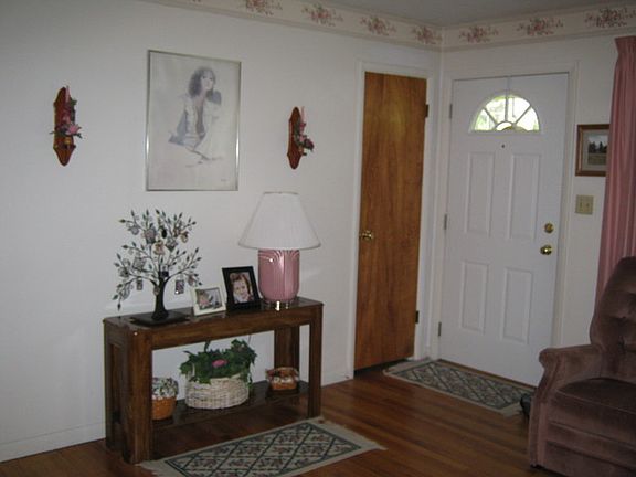 4th image of 7545 E 50th St