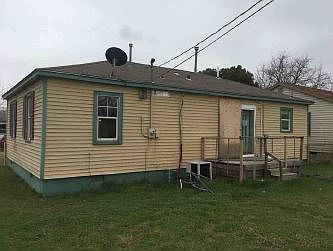 2nd image of 1801 NW Hoover Ave