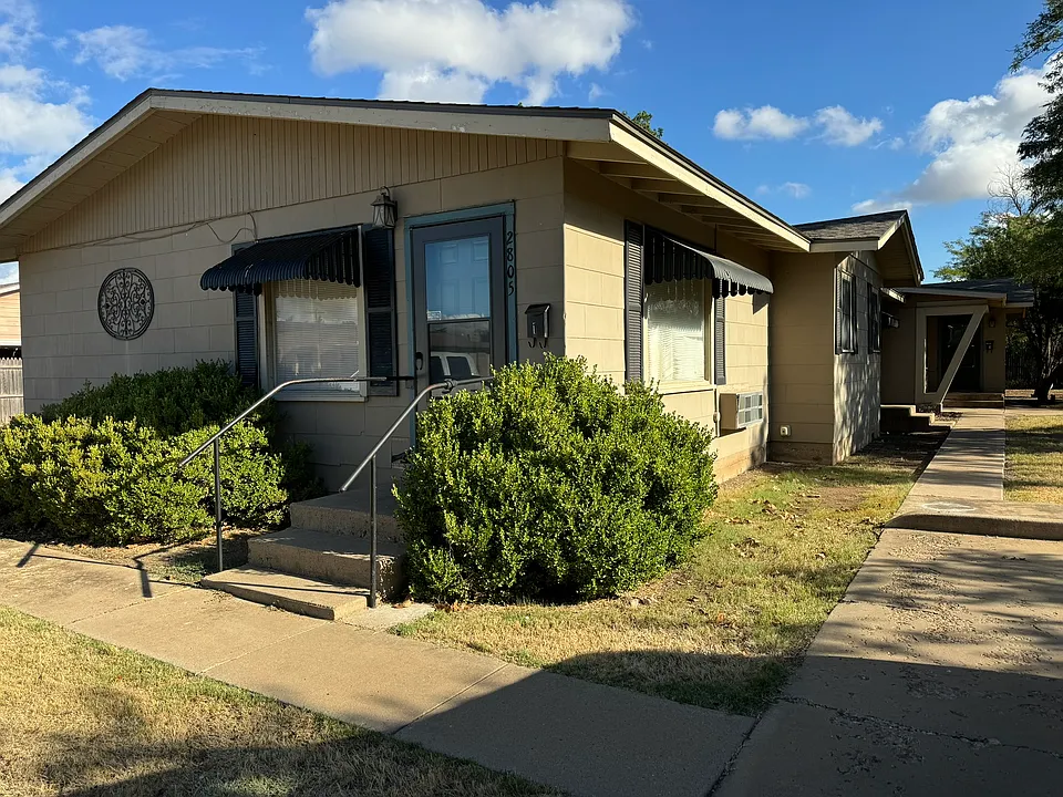 View of triplex from street