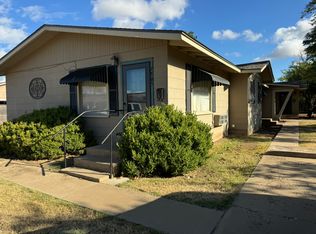 2805 W 11th St #2, Plainview, TX 79072