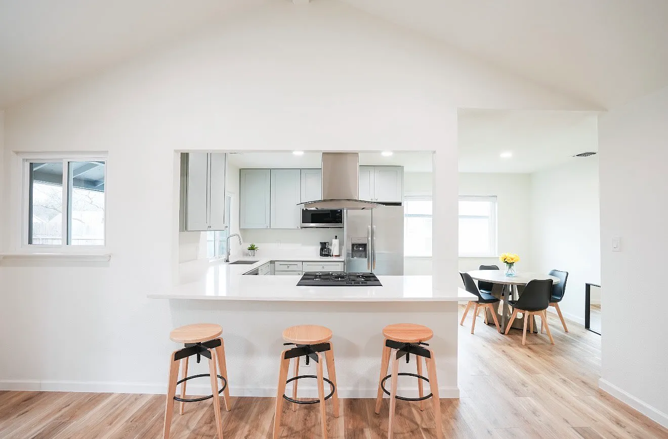 3 bed, $3,750 — Photo 2
