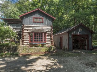 1459 Emerald Dr, Hartford, WI 53027