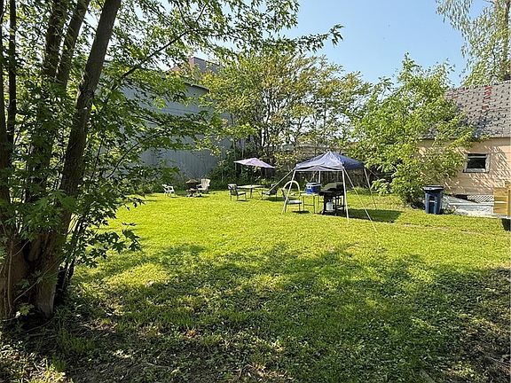 5th image of 1258 West Ave