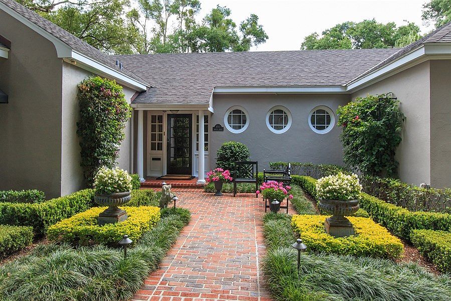 2nd image of 890 Georgia Ave