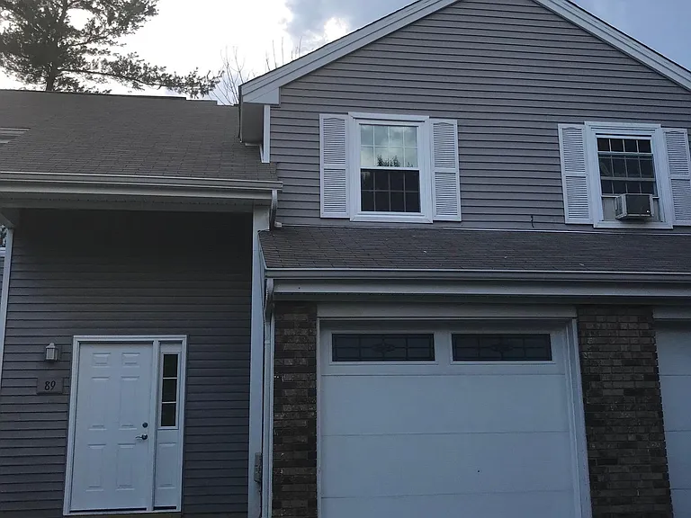 89 Renaissance Ln — Photo 1