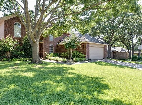 2nd image of 6856 Hickory Hollow Ln