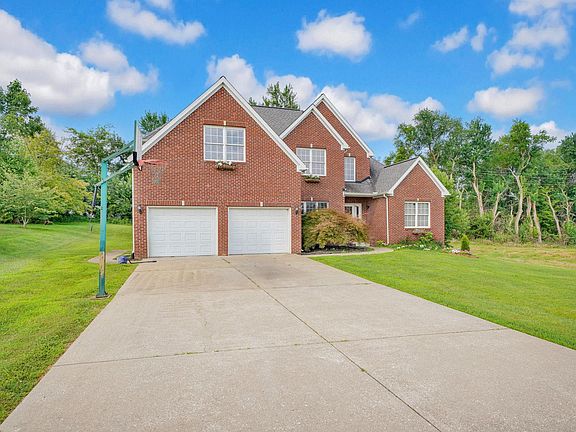 3rd image of 628 Constanza Dr