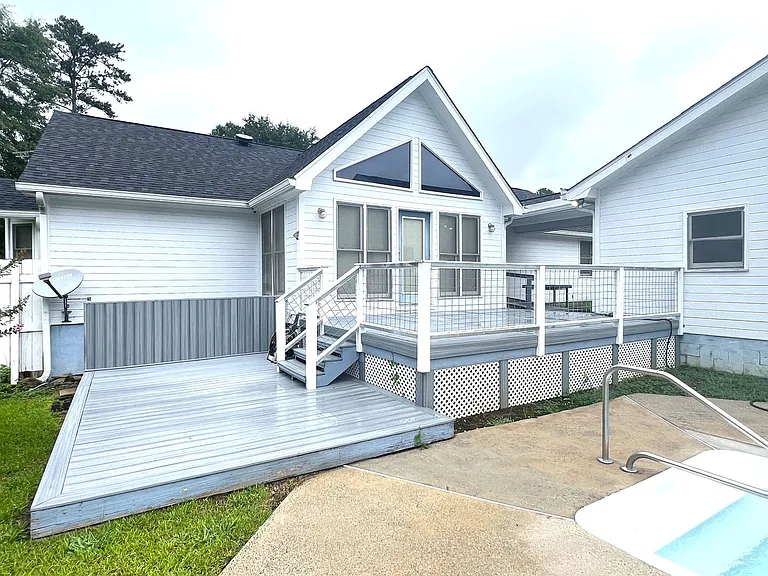 178 Woodard Rd — Photo 8