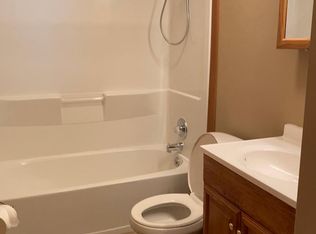 1941 Creston Rd, Cambridge, OH 43725