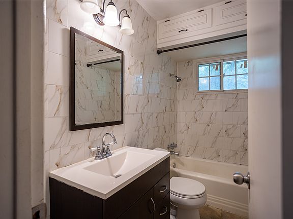 3rd image of 11332 Lanewood Cir