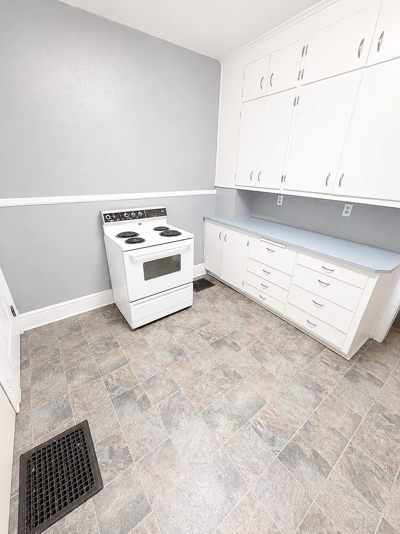 3 bedroom 1 bathroom house — Photo 3