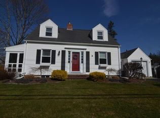 64 Lincoln Ave, Barrington, RI 02806